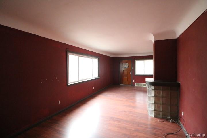 202 Elm Street, Bay City, MI 48706 — Photo 6