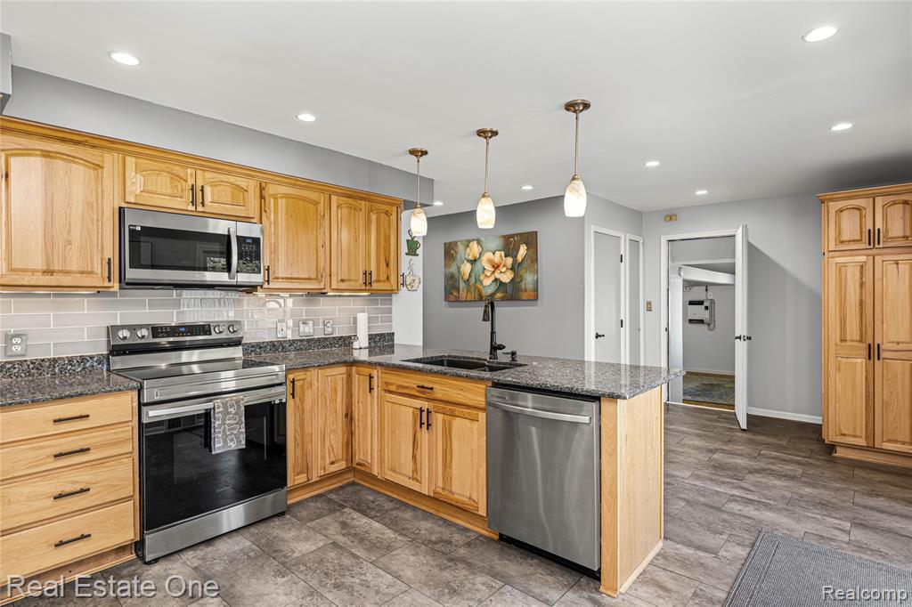 1825 Luneta, Commerce Twp, MI 48382 — Photo 9