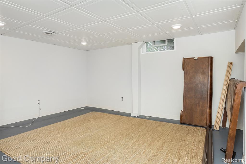920 W Windemere Avenue, Royal Oak, MI 48073 — Photo 29
