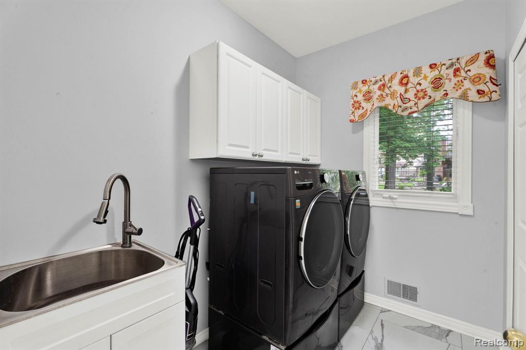 50565 Otter Creek Drive, Shelby Twp, MI 48317 — Photo 35