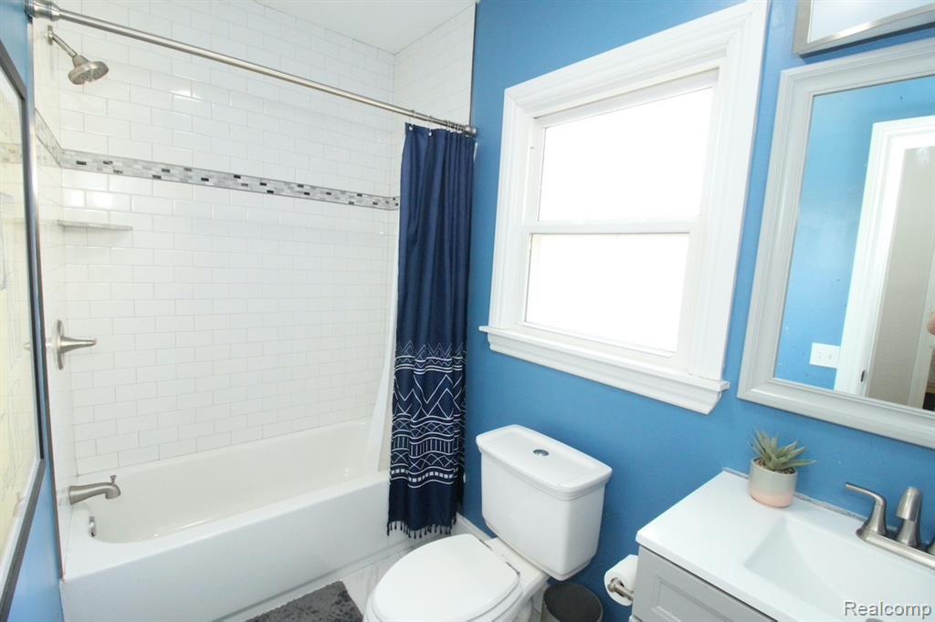 1383 Bishop Road, Grosse Pointe, MI 48230 — Photo 31