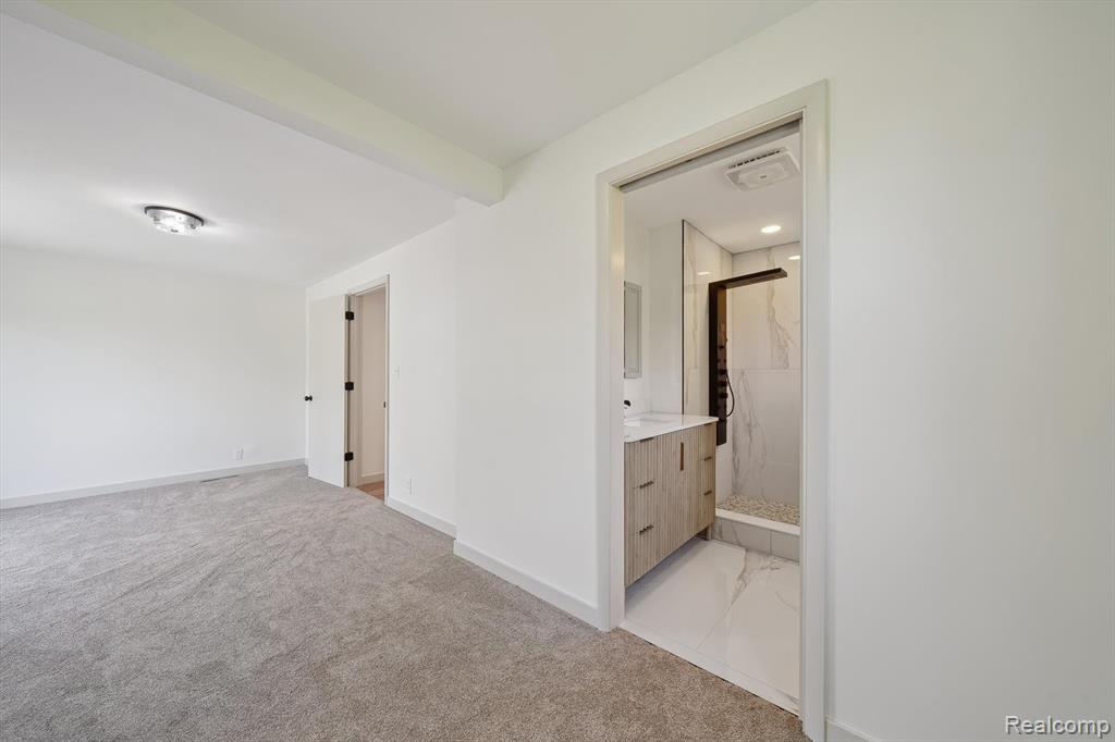 6097 Grove Avenue, Grand Blanc, MI 48439 — Photo 22