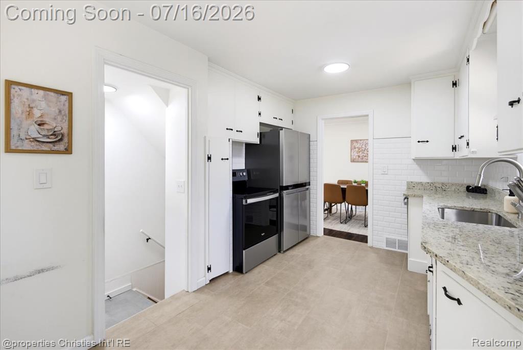 26642 York Road, Huntington Woods, MI — Photo 16