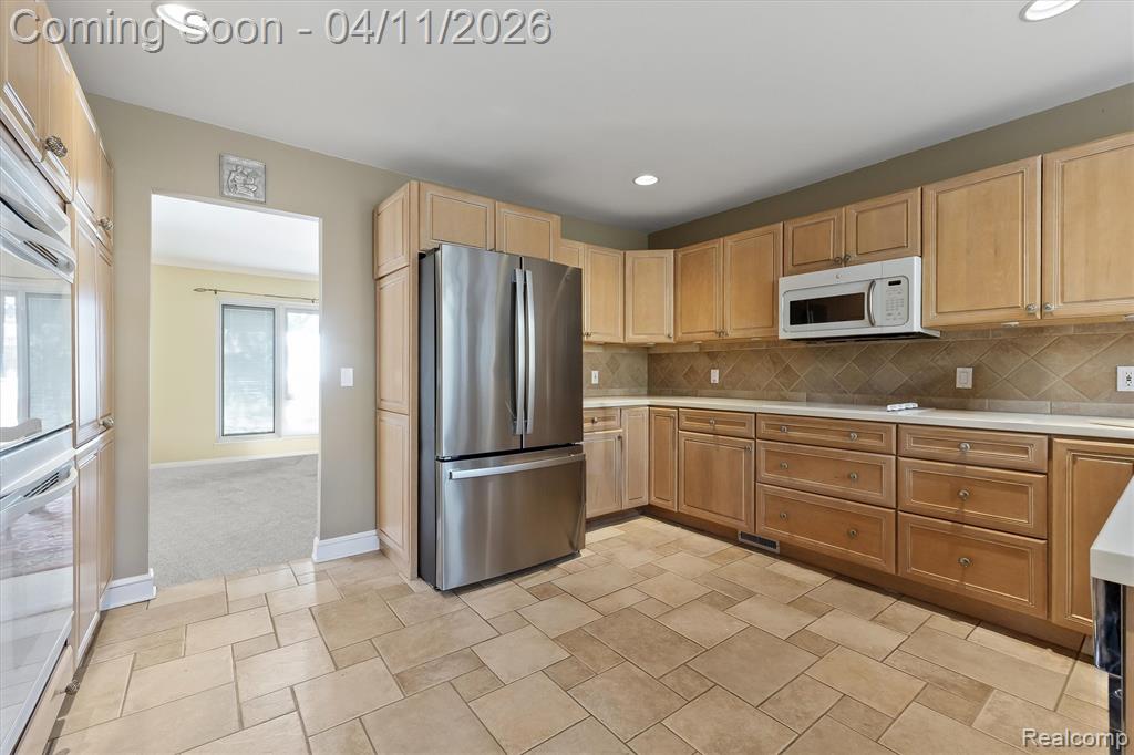 4033 E Hanover Court, West Bloomfield, MI 48323 — Photo 8