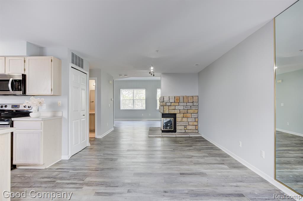 1846 Campau Farms Circle, 120, Detroit, MI 48207 — Photo 11