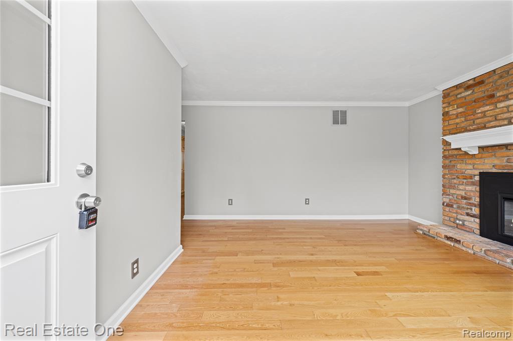 9503 Edward Drive, Brighton, MI 48114 — Photo 8