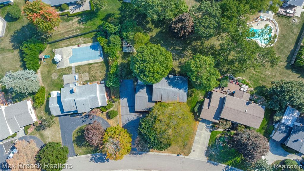 5597 Apple Ridge Trail, West Bloomfield, MI — Photo 5