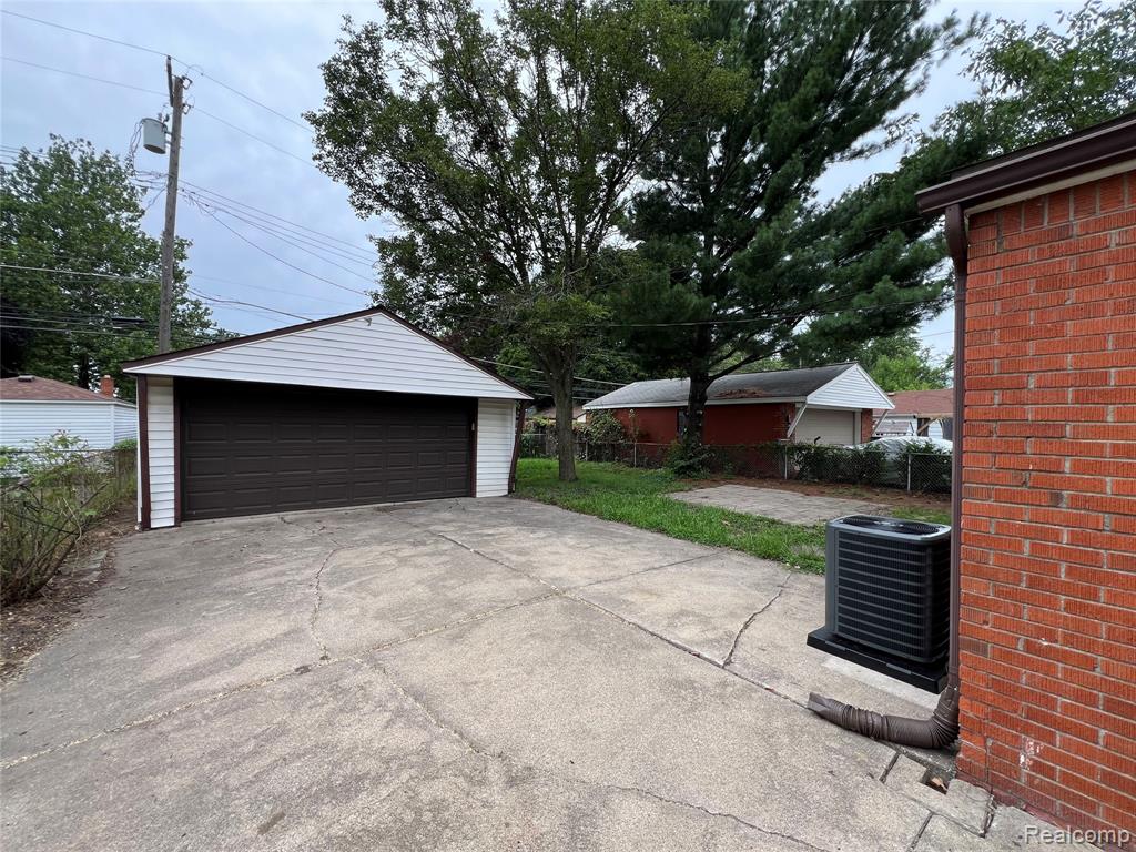 4696 Roosevelt Boulevard, Dearborn Heights, MI, 48125