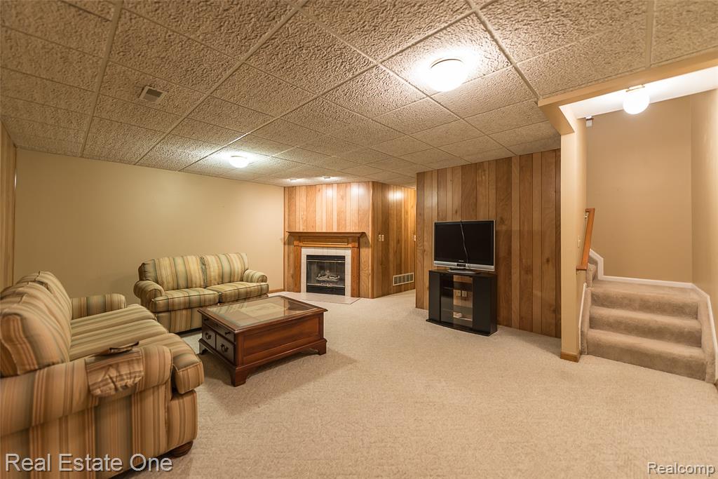 62622 RALEIGH CT, 4, South Lyon, MI 48178 — Photo 30