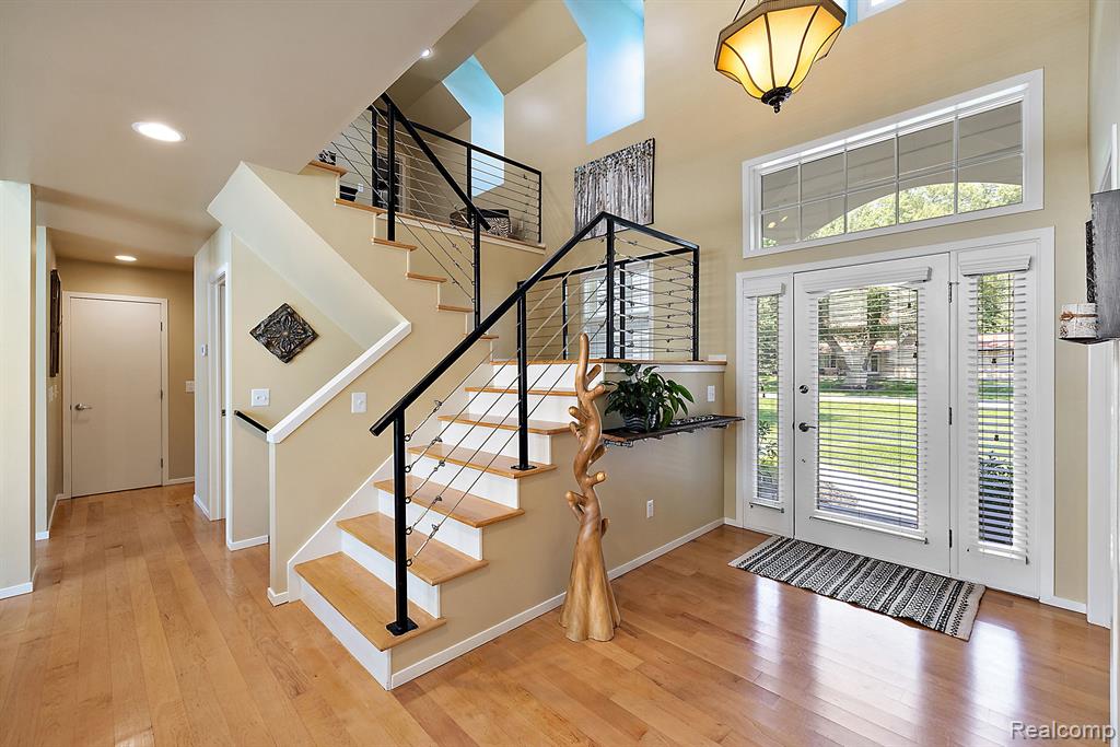 733 LONGFORD Drive, Rochester Hills, MI 48309 — Photo 8