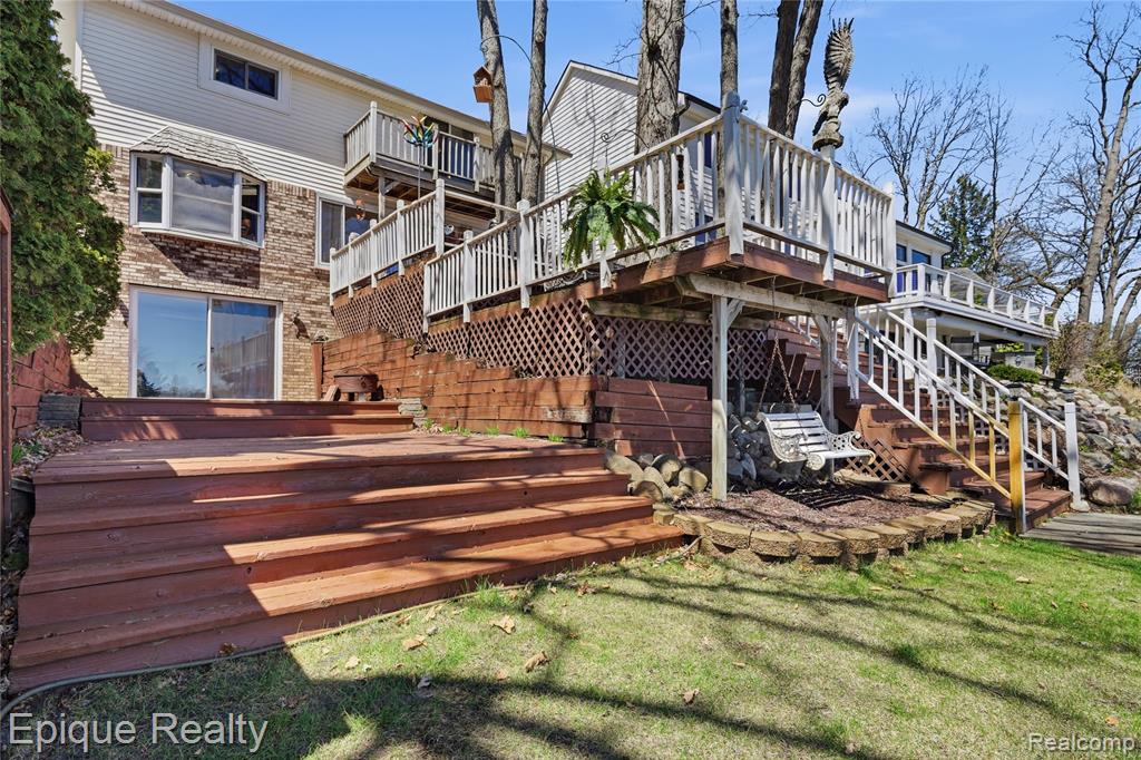 423 Shady Oaks Street, Lake Orion, MI 48362 — Photo 3