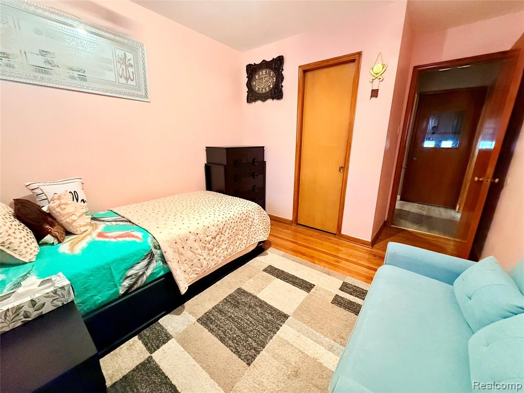 8152 Potomac, Center Line, MI 48015 — Photo 8