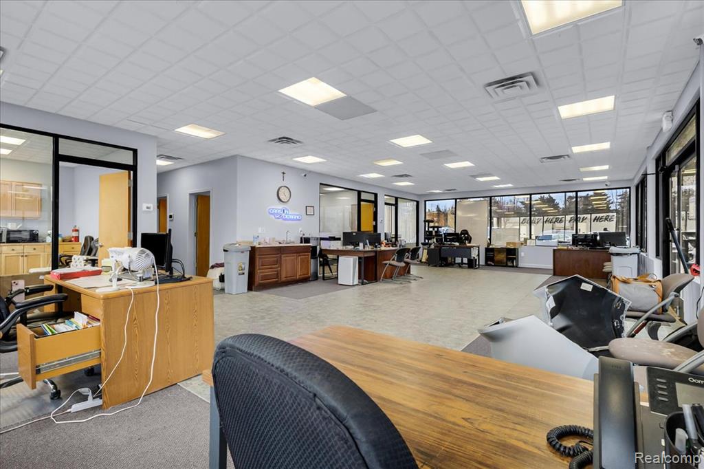 1315 S Waverly Road, Lansing, MI 48917 — Photo 17