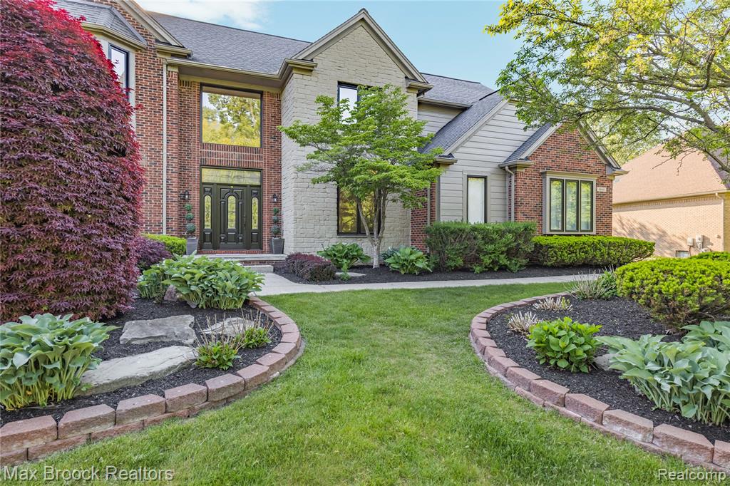 6664 Apple Blossom Trail, West Bloomfield, MI — Photo 3