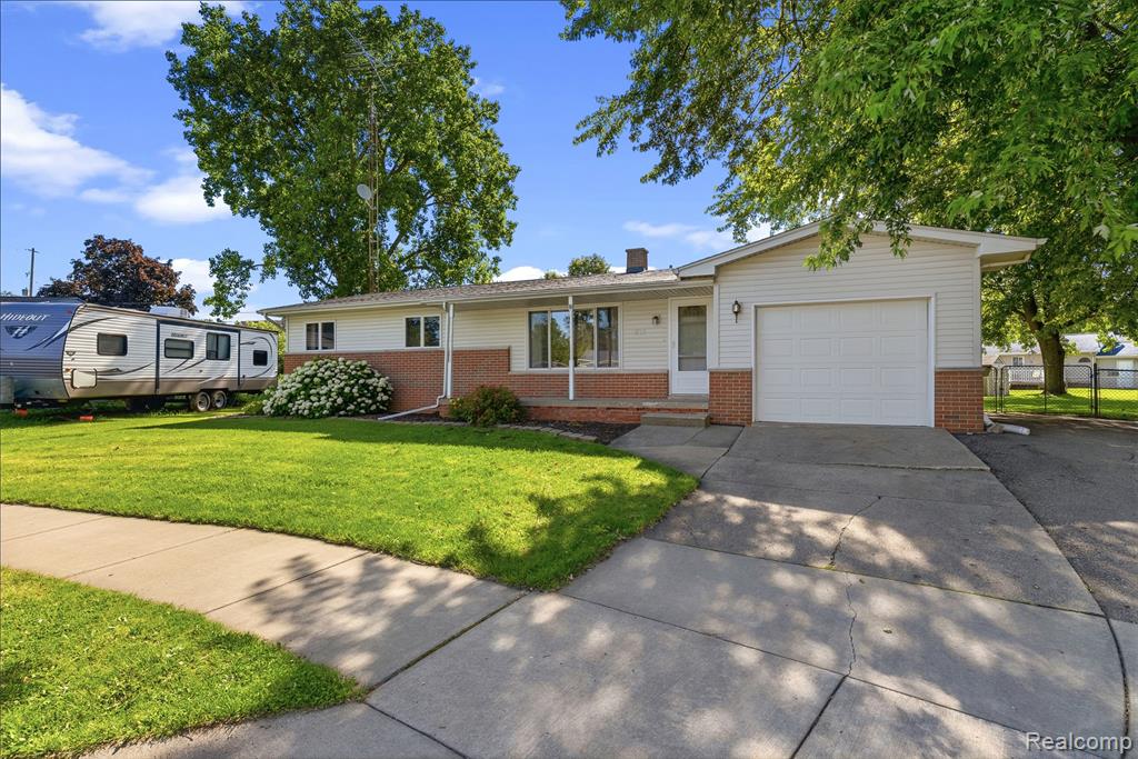5155 Oxford Court, Swartz Creek, MI 48473 — Photo 2