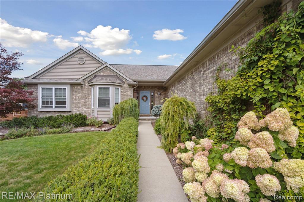 8927 Giovanni Ct, Howell, MI 48855 — Photo 3