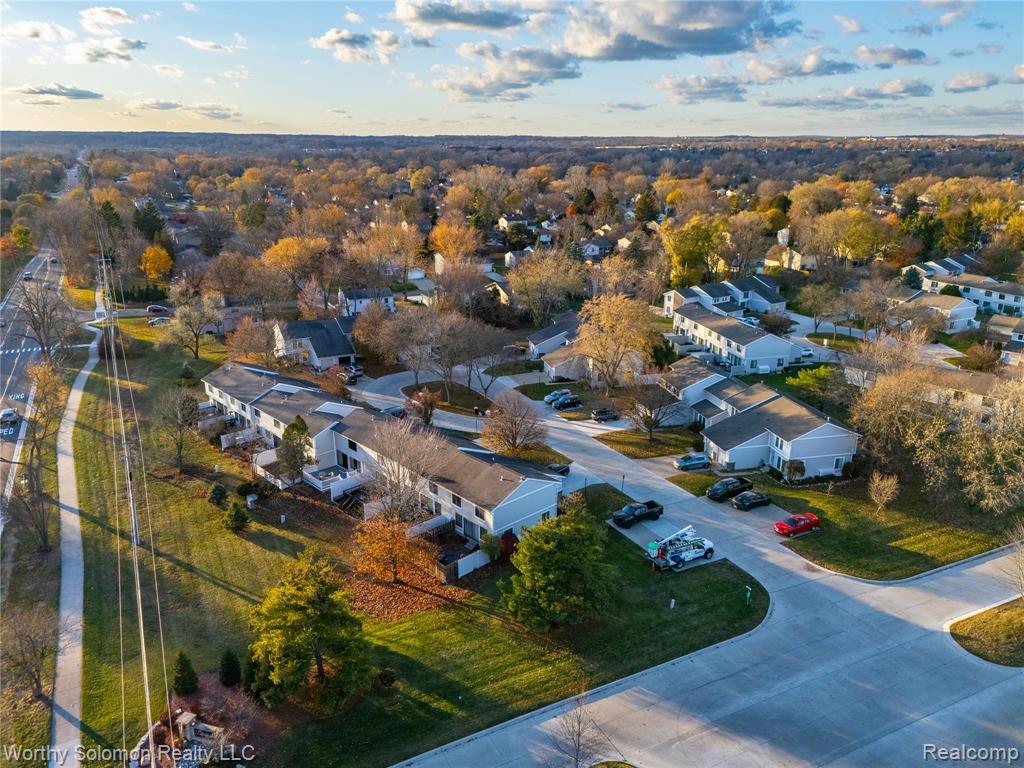 22415 Cranbrooke Drive, Novi, MI — Photo 33