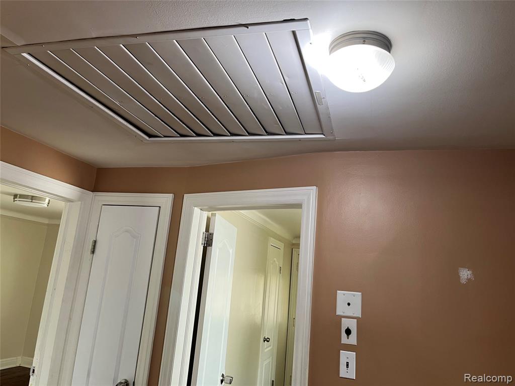 9001 Riverdale, Redford, MI 48239 — Photo 30