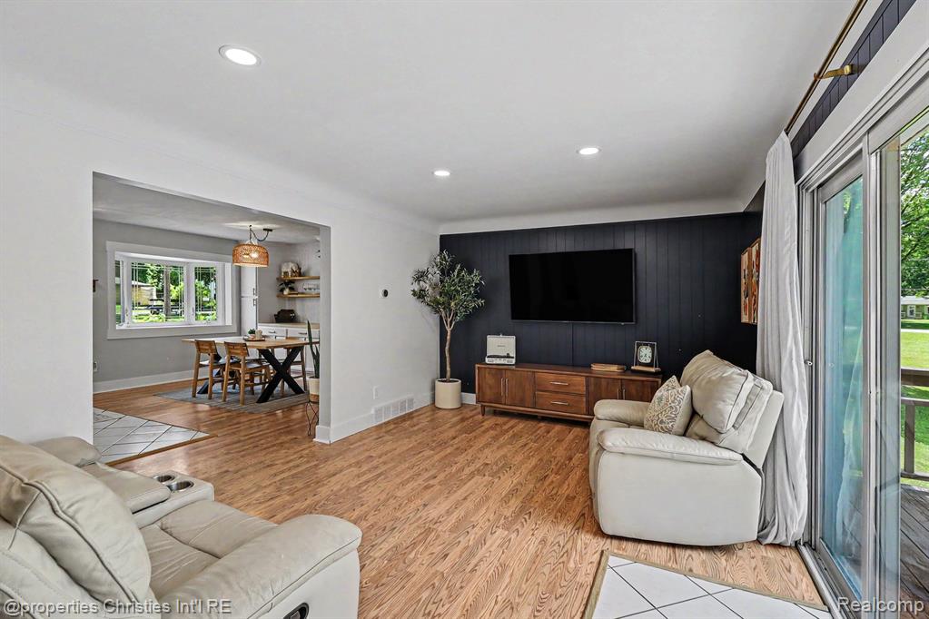 9567 Susin Lane, Clarkston, MI 48348 — Photo 17