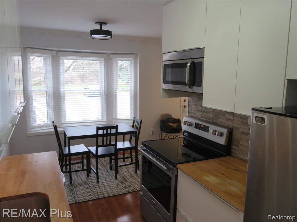 3011 Debra Court, Auburn Hills, MI 48326 — Photo 6