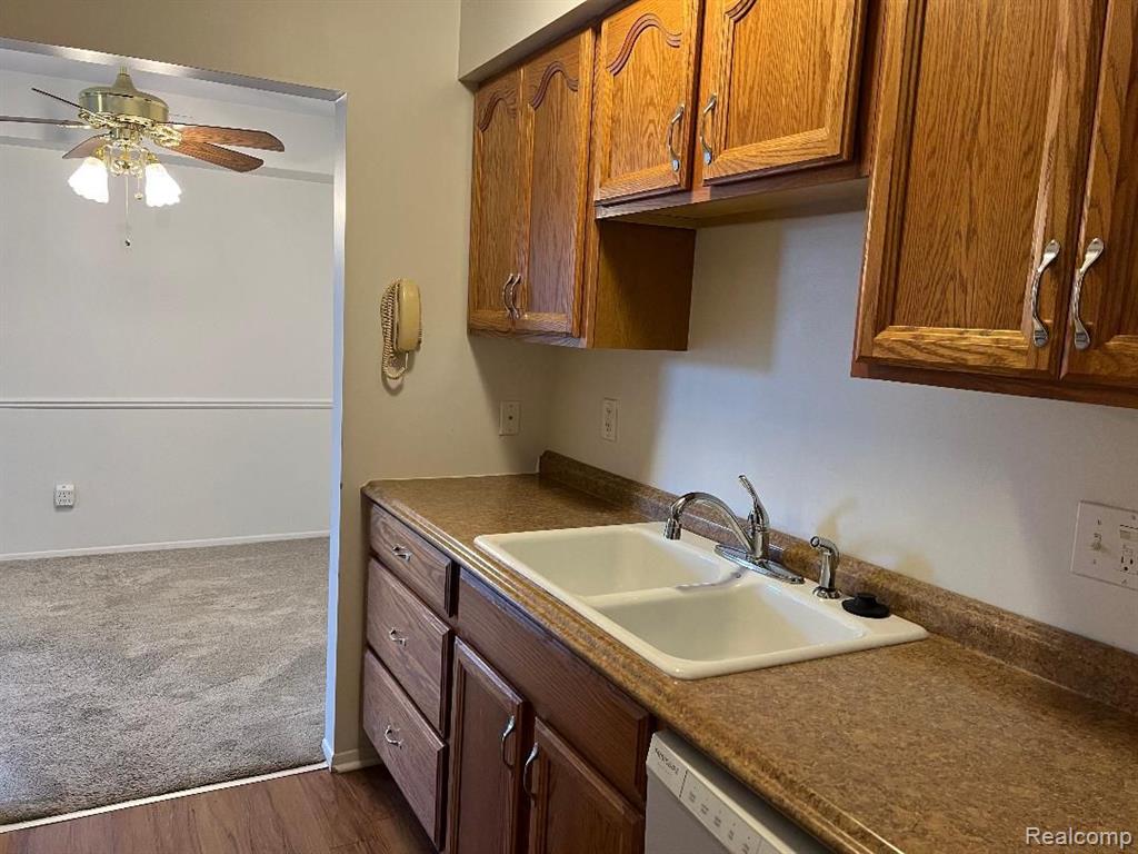 1730 HARRISON Avenue, B3, Trenton, MI 48183 — Photo 8