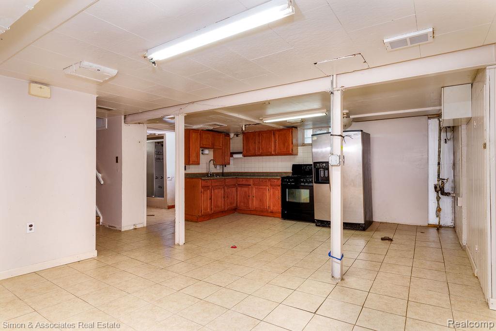 6109 Barrie Street, Dearborn, MI 48126 — Photo 18