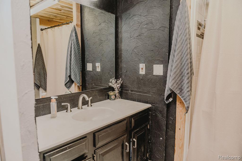 7186 Pineview Drive, Mancelona, MI 49659 — Photo 45