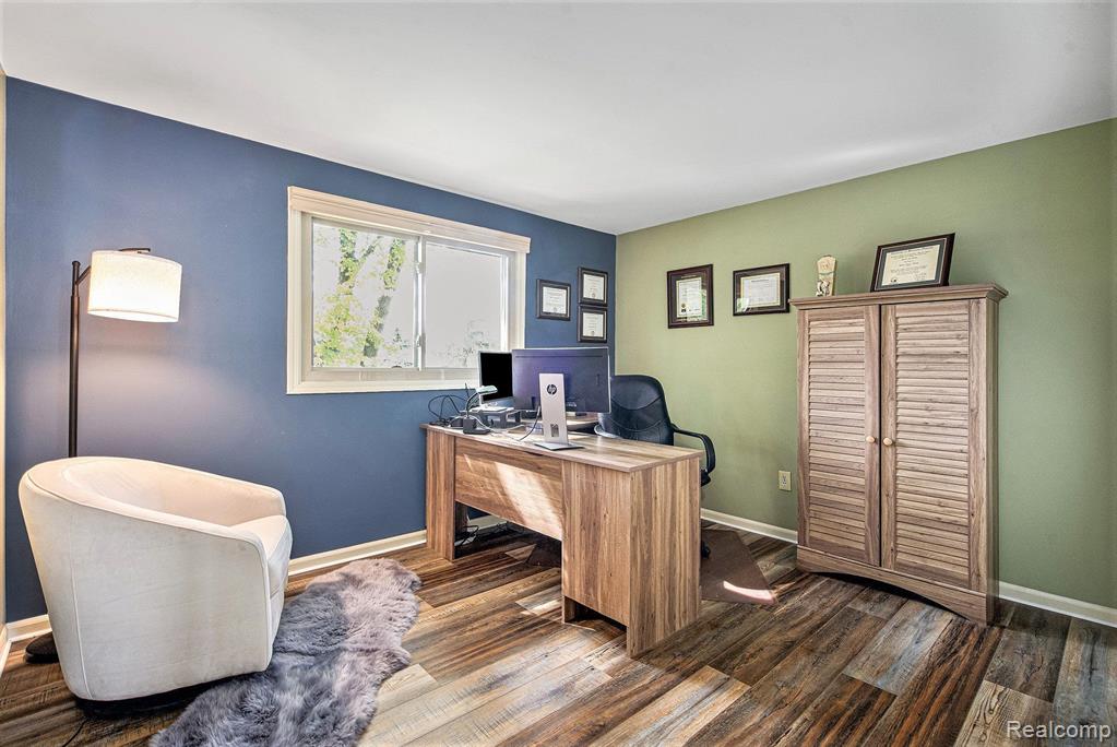 16155 WINCHESTER Drive, Northville, MI 48168 — Photo 32
