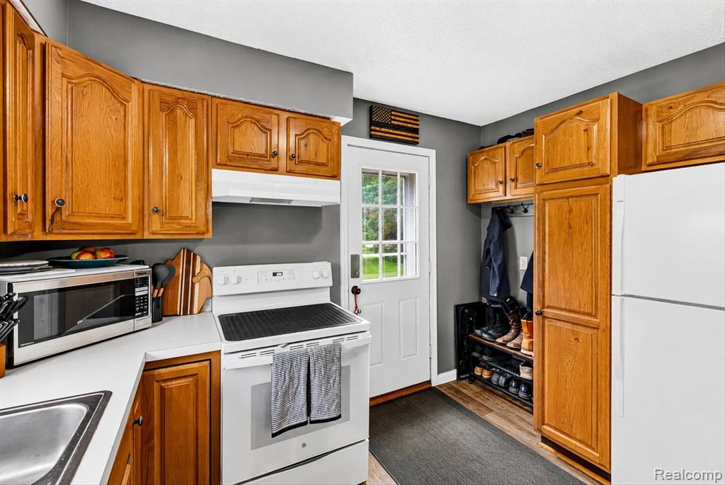 3350 Cemetery Road, Fowlerville, MI 48836 — Photo 12