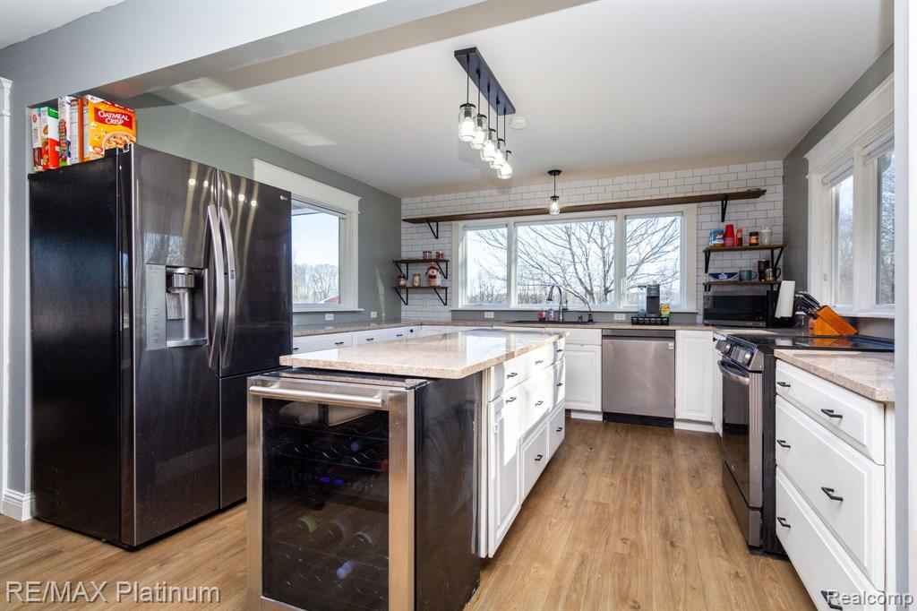 536 N CEDAR Road, Fowlerville, MI 48836 — Photo 15