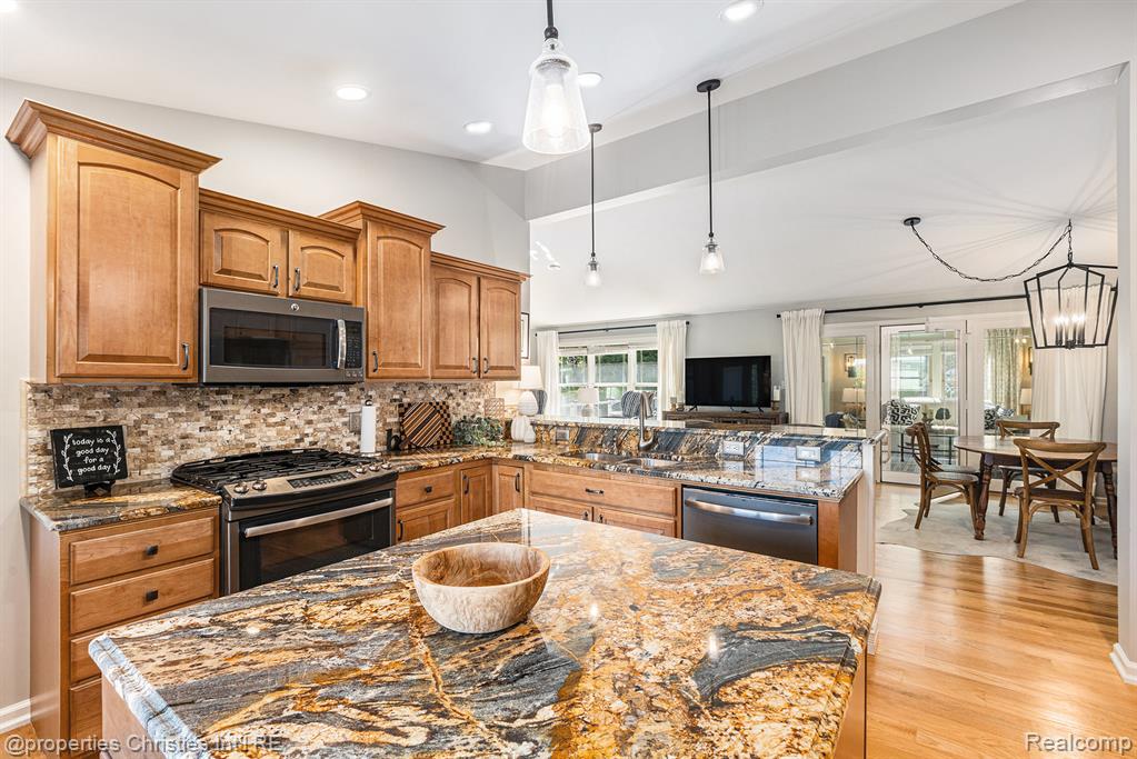 7524 Evergreen Ridge Drive, Harbor Springs, MI 49740 — Photo 12