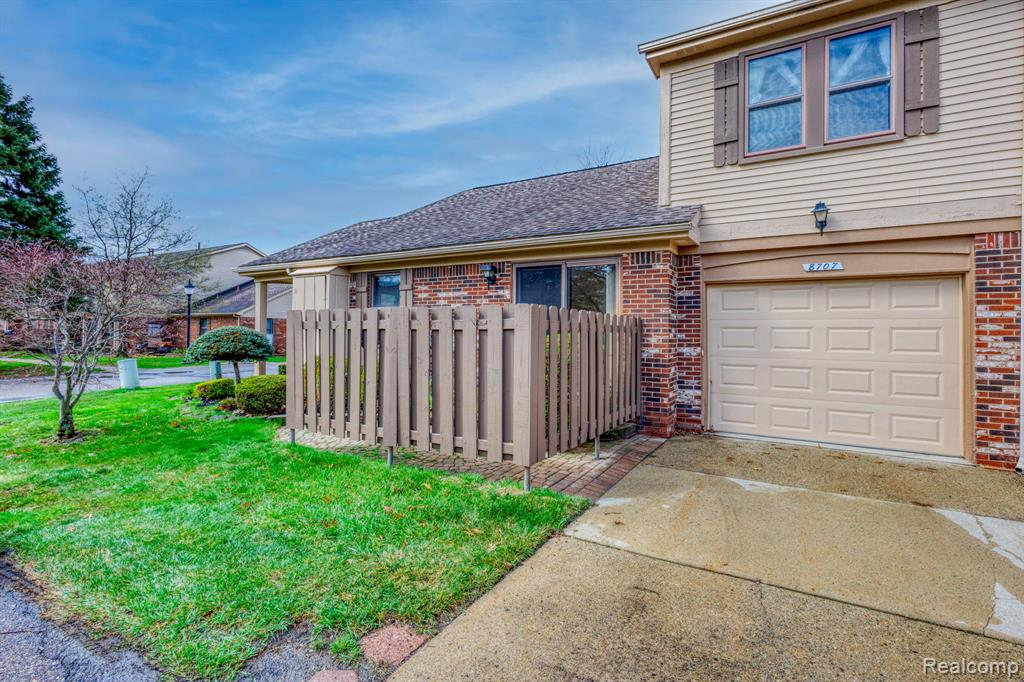 8707 Forest Court, Warren, MI 48093 — Photo 22