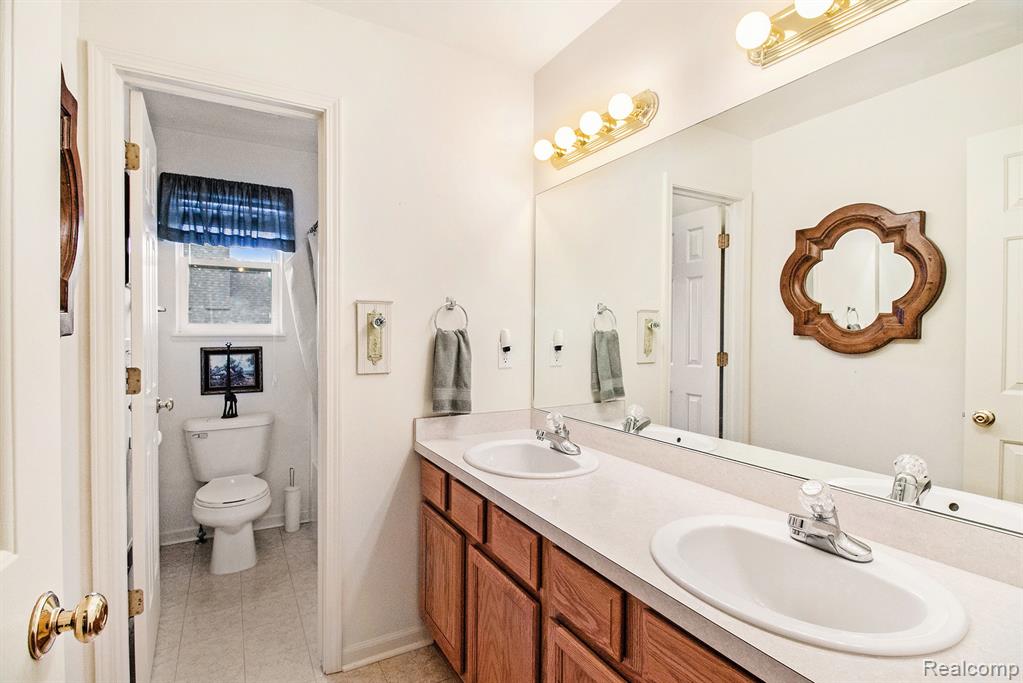 8342 Meadow Creek Drive, Goodrich Vlg, MI — Photo 15