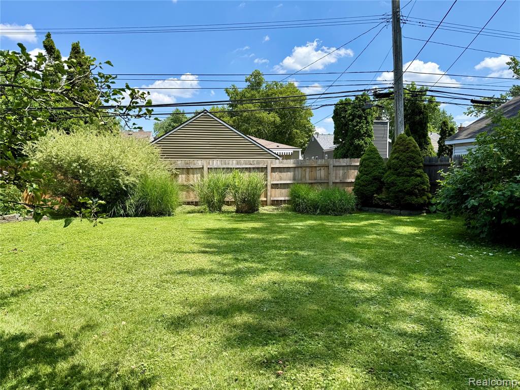 3566 Buckingham Avenue, Berkley, MI 48072 — Photo 39