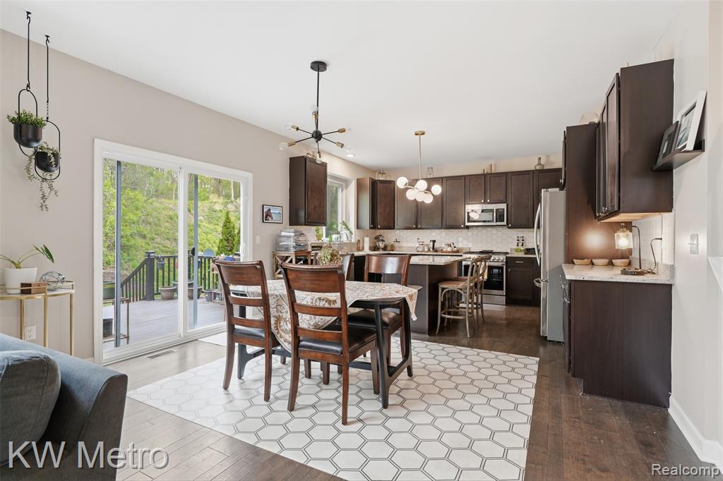 4953 W Stonegate Circle, Lake Orion, MI — Photo 11