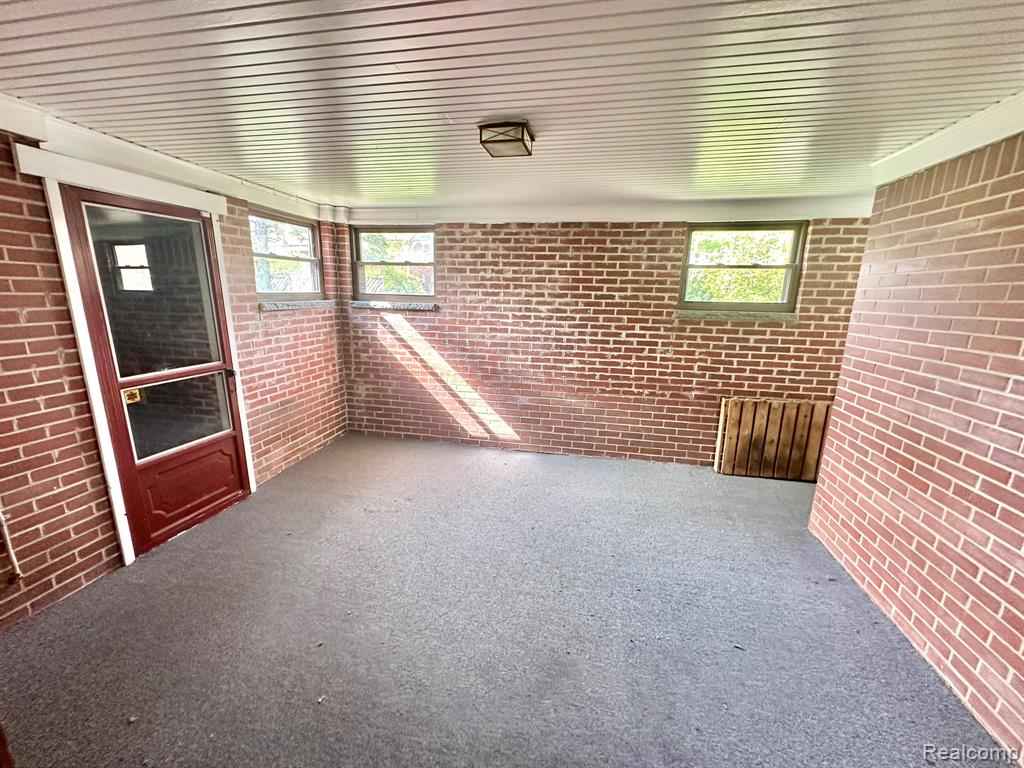 590 W HILDALE Avenue, Highland Park, MI 48203 — Photo 11