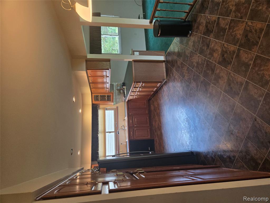 42479 Redfern, Canton, MI 48187 — Photo 8