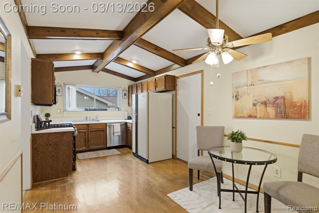 834 Abbey Lane, Milford, MI 48381 — Photo 11