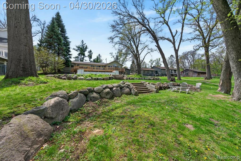 3945 N Vanstone Drive, Commerce Twp, MI 48382 — Photo 39