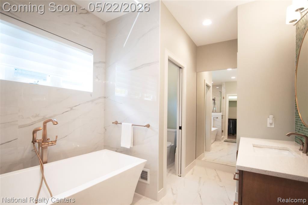 14170 Kings Park Court, Utica, MI 48315 — Photo 43