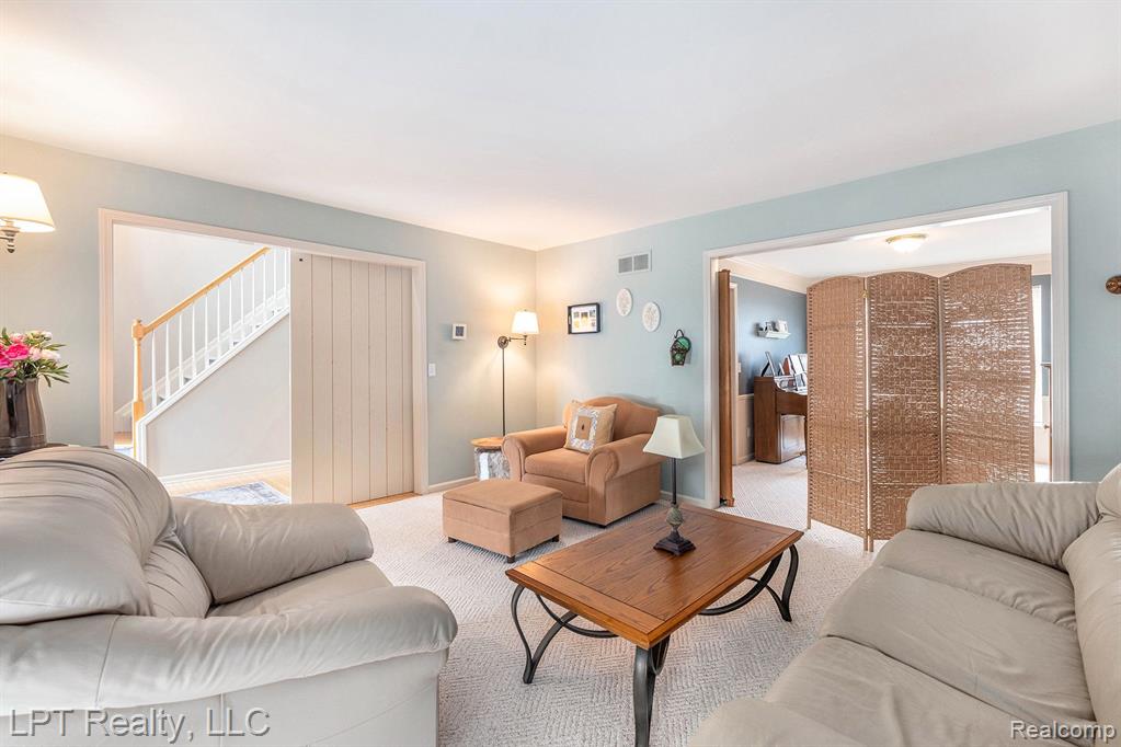 54472 ISLE ROYALE Avenue, Macomb, MI 48042 — Photo 8