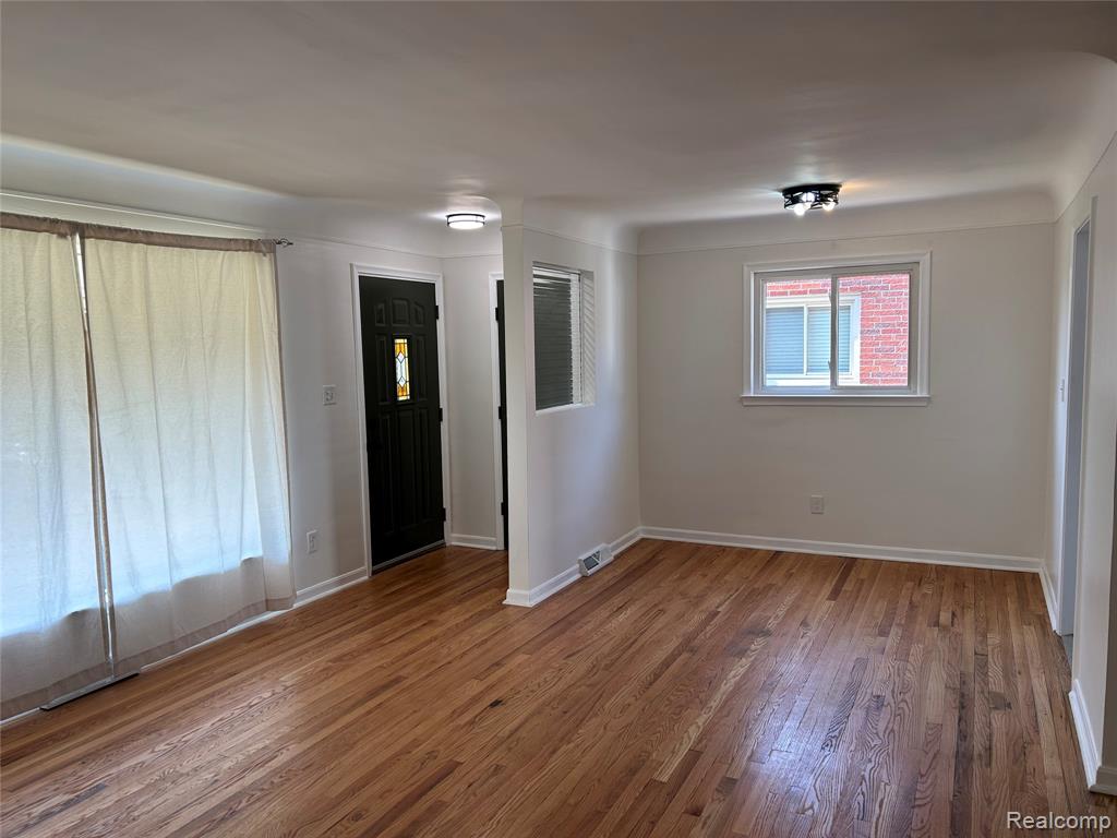 8816 Salem Lane, Redford, MI 48239 — Photo 5