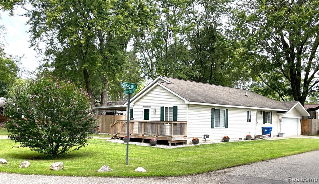 6508 Cloverton Drive, Waterford, MI 48329 — Photo 2