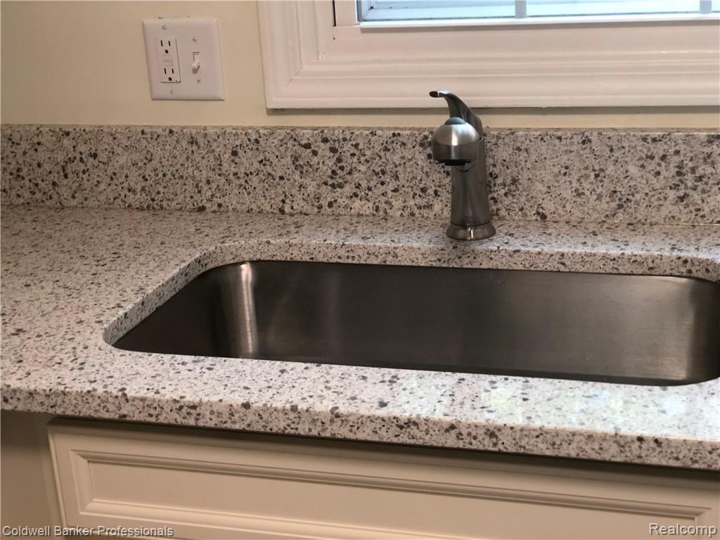 6264 Pepper Hill Street, West Bloomfield, MI — Photo 15