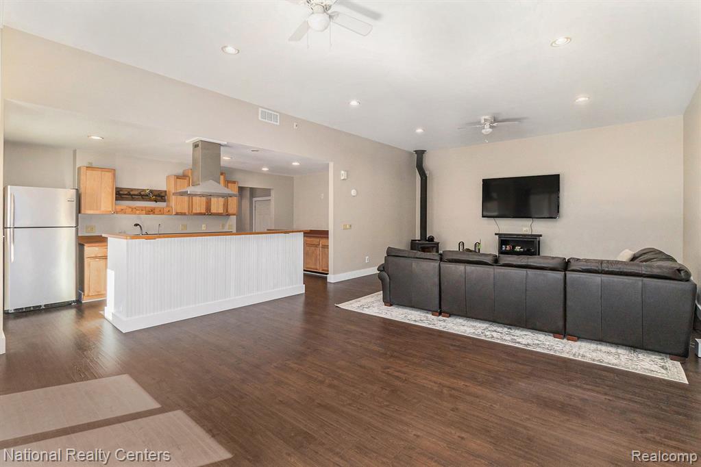 4060 Cullen Rd, Fenton, MI 48430 — Photo 11