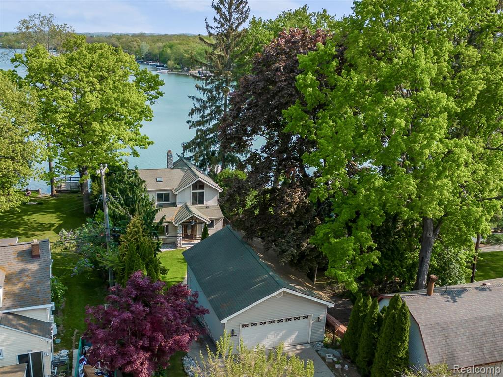7028 Terrell Street, Waterford, MI — Photo 3