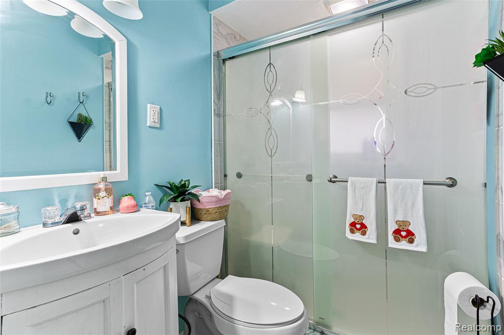 940 Stewart Avenue, Lincoln Park, MI 48146 — Photo 20