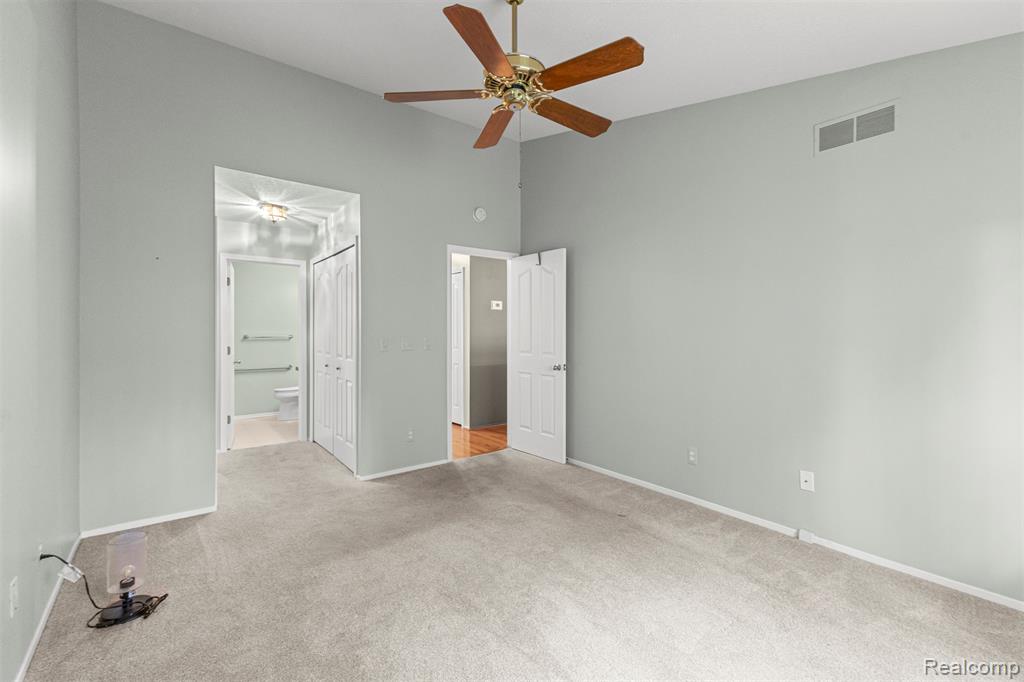 6546 Quail Run Circle, Westland, MI — Photo 25