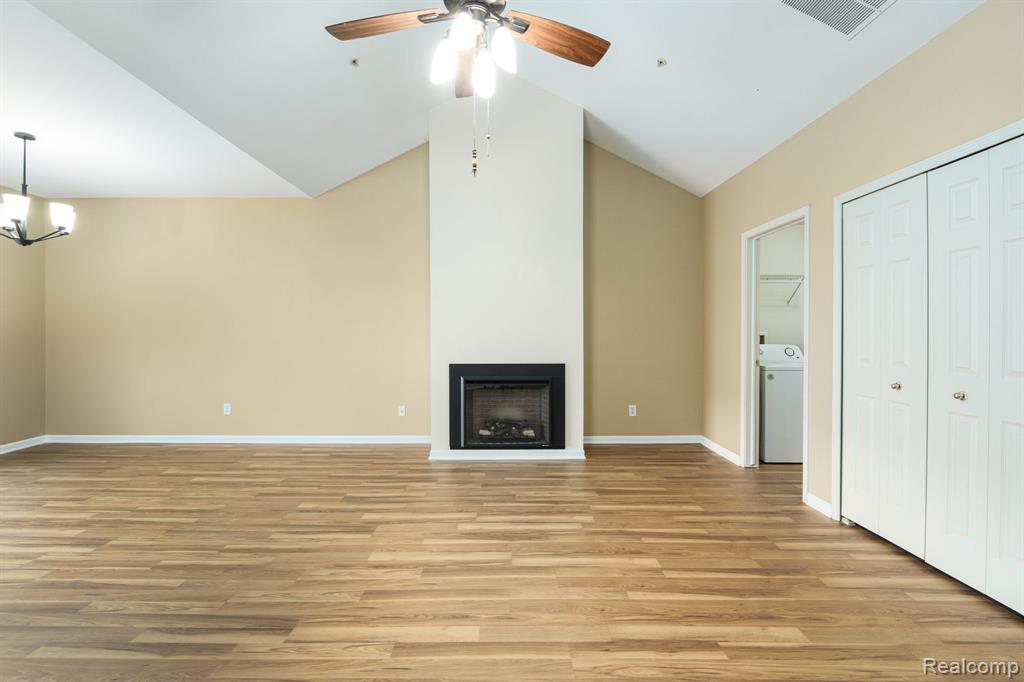 5200 ADDINGTON Drive, 49, Commerce Twp, MI 48390 — Photo 11