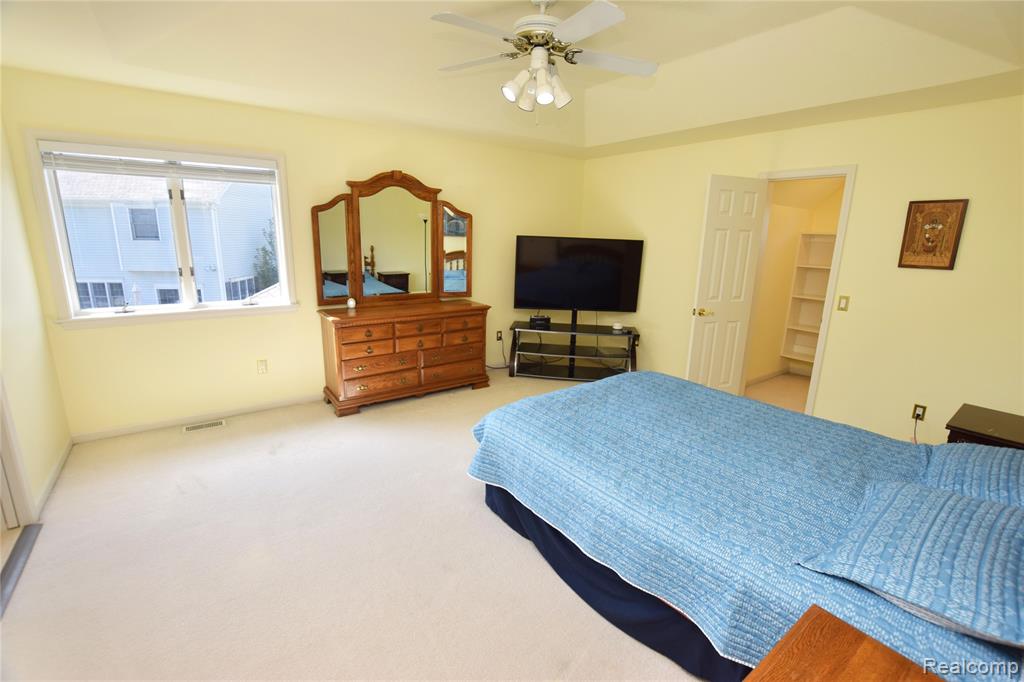 6476 Stonebrook Lane, Flushing, MI 48433 — Photo 17